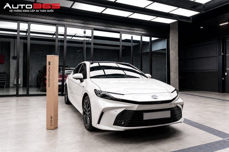 Toyota Camry dán PPF 3M 50 Gloss tại Auto365.vn - Trụ Sở Chính