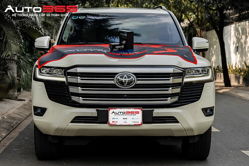 toyota land cruiser lc300 2025 hoan thien lap dat camera