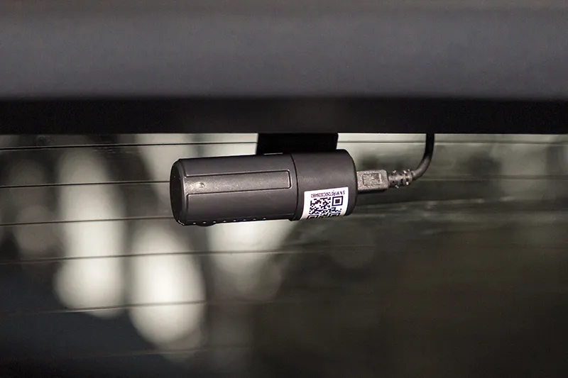 Camera sau đặt ở mép trên kính hậu Geely EX5
