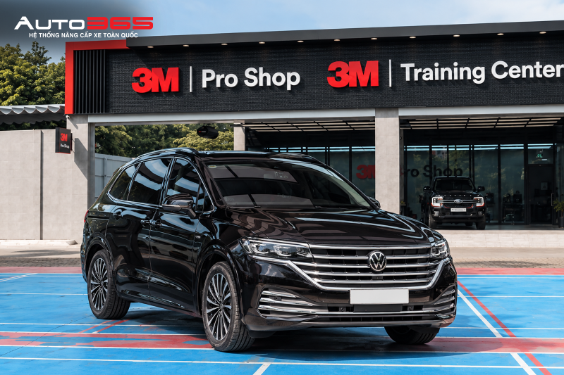 Volkswagen Viloran sau khi hoàn thiện lớp bảo vệ sơn tại Auto365.vn - Trụ Sở Chính