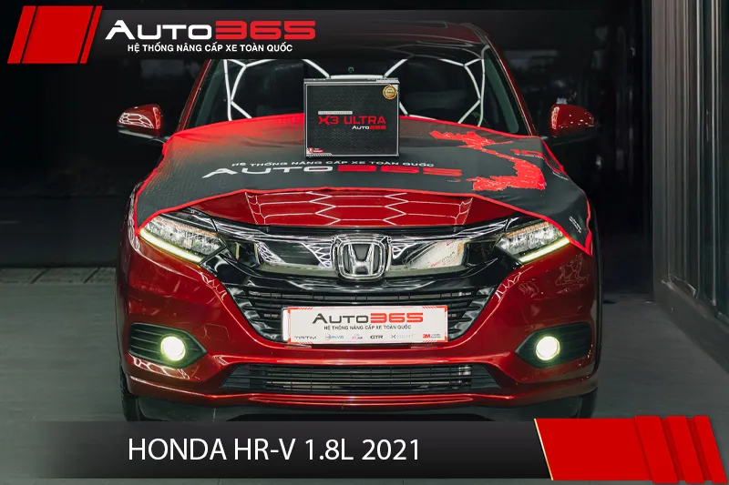  Mặt trước Honda HR-V 1.8L 2021 với hai đèn gầm bật sáng sau nâng cấp