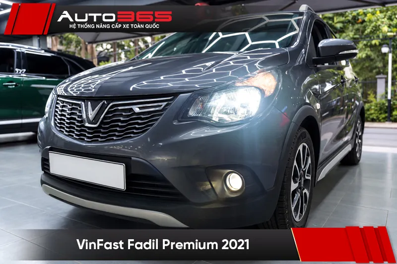 Chiếc Premium 2021 được dùng làm ví dụ về cấu hình đèn gầm trong bài.