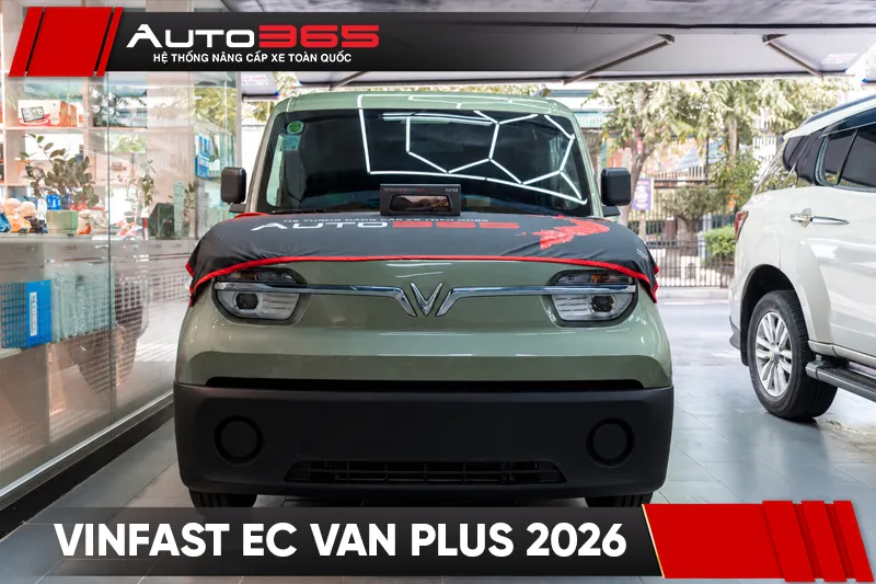VinFast EC Van Plus 2026 sau khi lắp camera 70mai S410