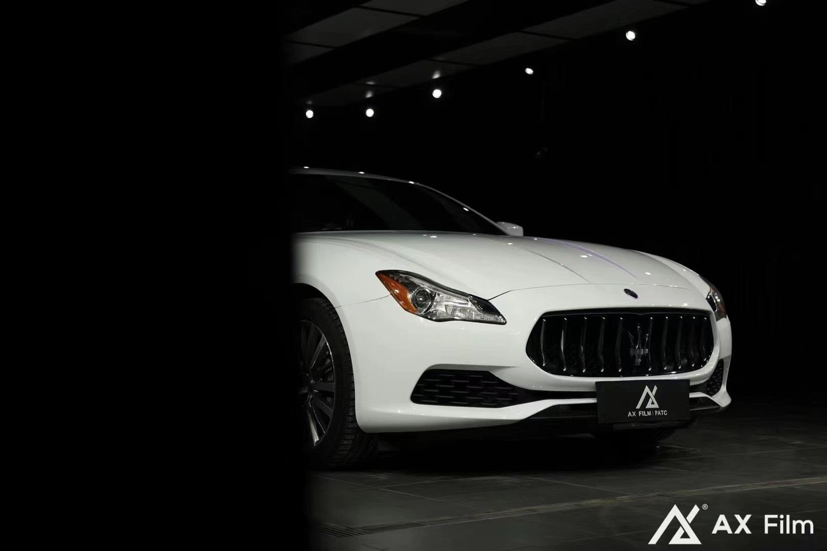 AX WRAP FILM GLOSS PIANO WHITE - TRẮNG PIANO BÓNG MASERATI QUATTROPORTE