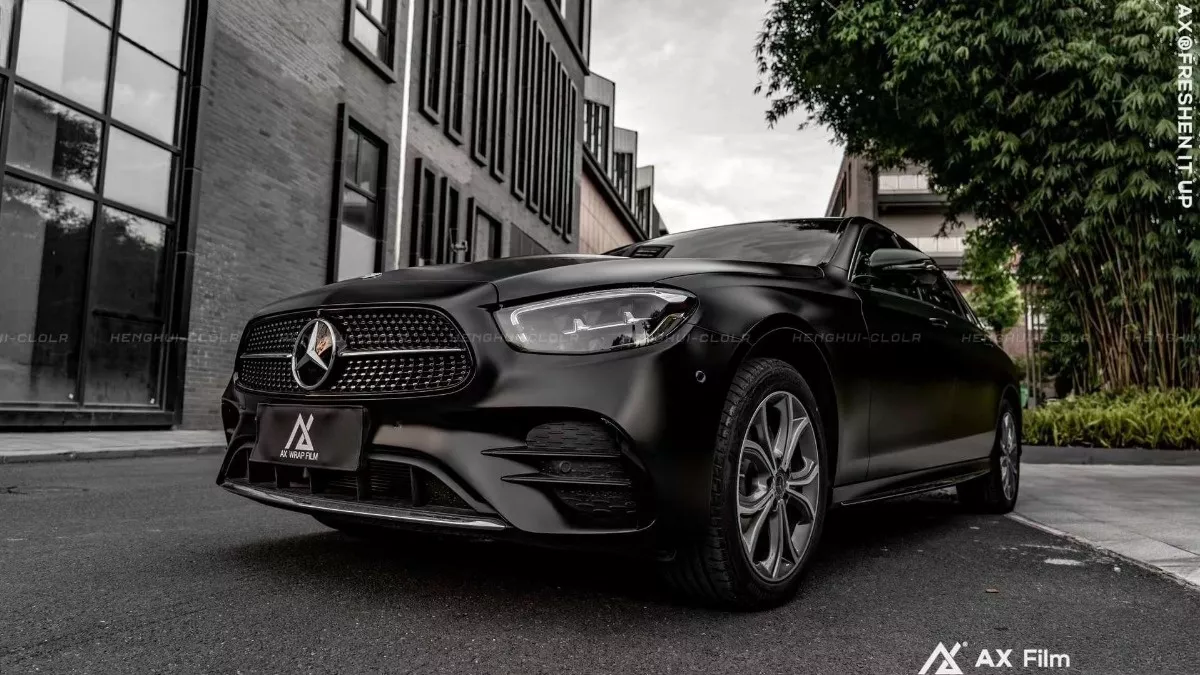 AX WRAP FILM MATTE BLACK – ĐEN MỜ MERCEDES BENZ E300 - Hình 4
