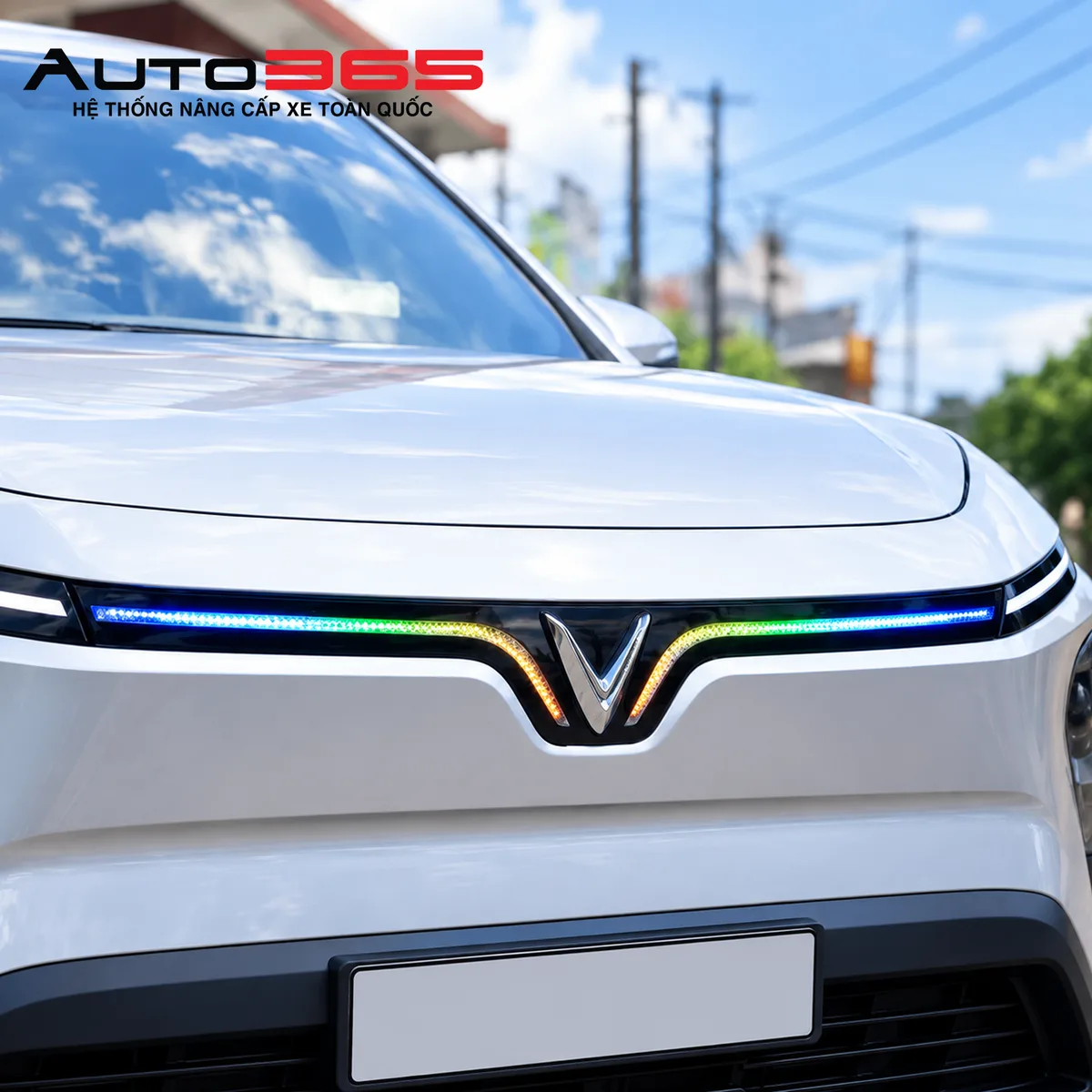 LED cánh chim GBA đã lắp trên mặt trước VinFast Limo Green màu trắng