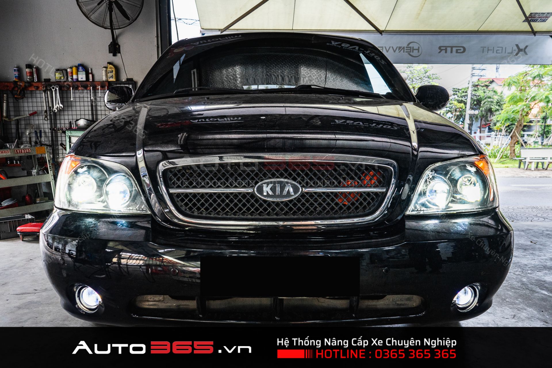 Tăng sáng Kia Carnival với Bi Led X-Light V30 và Bi Laser X-Light V30L