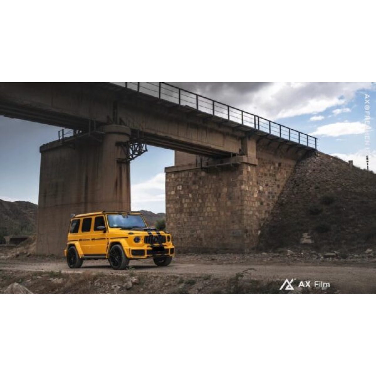 AX WRAP FILM GLOSS DEEP YELLOW – MÀU VÀNG ĐẬM BÓNG MERCEDES BENZ G63 - Hình 2