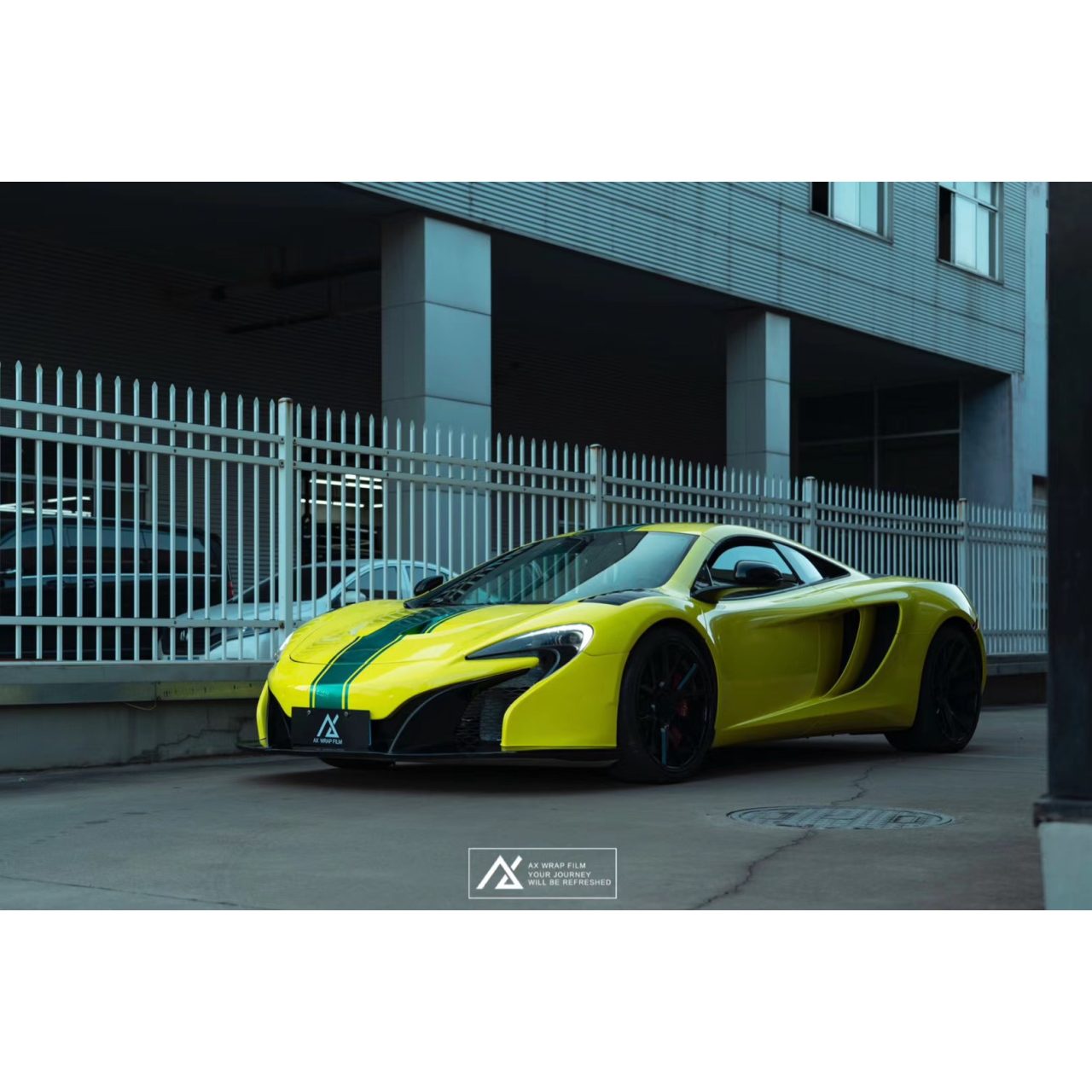 AX WRAP FILM GLOSS LEMON YELLOW – VÀNG CHANH BÓNG MCLAREN - Hình 3