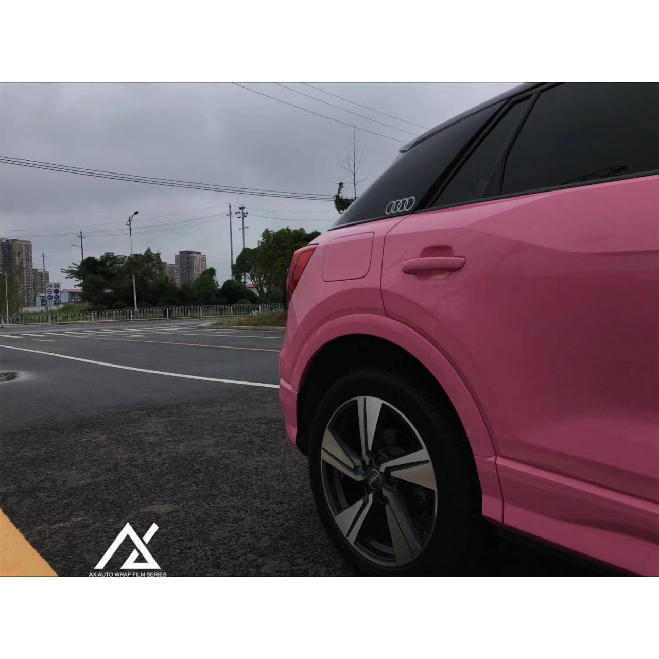 AX WRAP FILM GLOSS LIGHT PINK – HỒNG BÓNG NHẸ AUDI Q2 - Hình 4