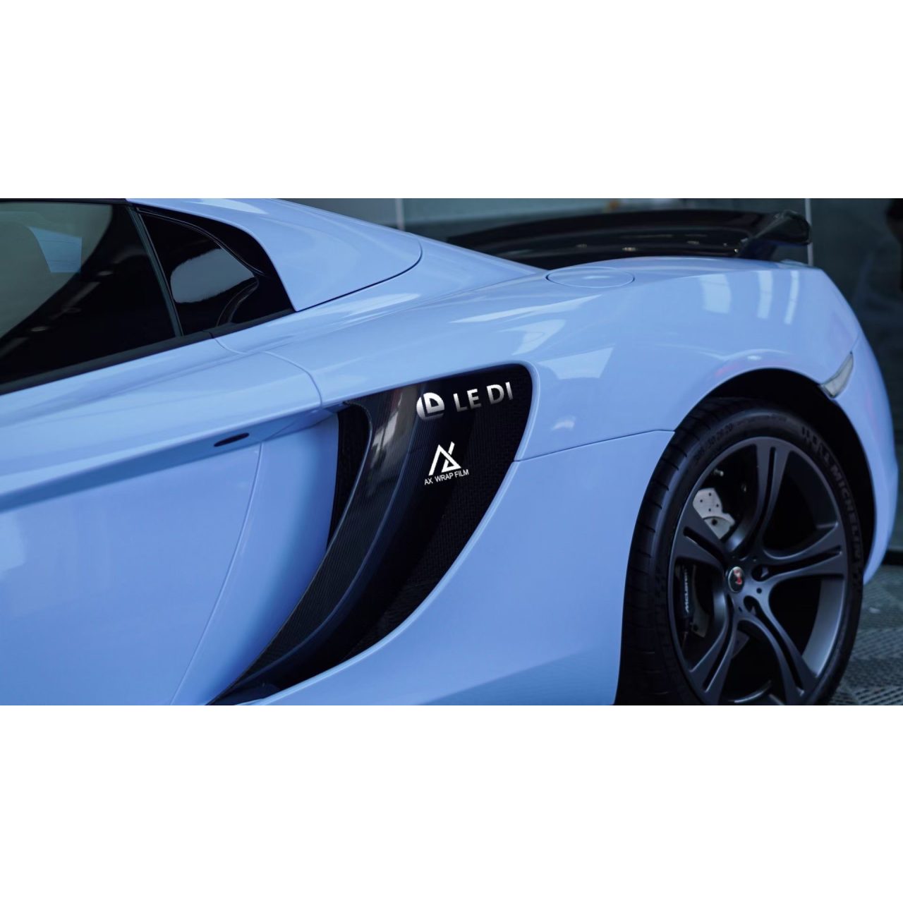 AX WRAP FILM GLOSS MISTY BLUE – XANH SƯƠNG BÓNG MCLAREN - Hình 4