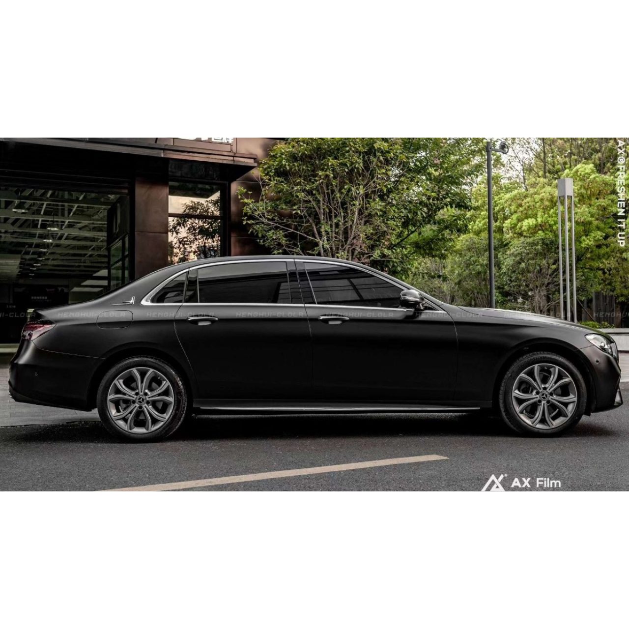 AX WRAP FILM MATTE BLACK – ĐEN MỜ MERCEDES BENZ E300 - Hình 5