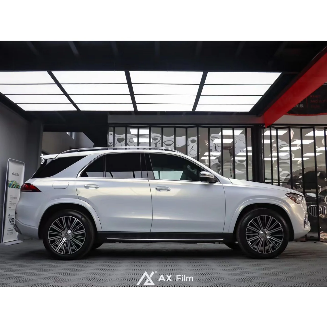 AX WRAP FILM PEARL WHITE IRIDESCENT GOLD - TRẮNG NGỌC TRAI ÁNH VÀNG MERCEDES - Hình 1