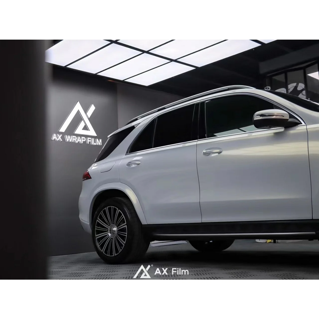 AX WRAP FILM PEARL WHITE IRIDESCENT GOLD - TRẮNG NGỌC TRAI ÁNH VÀNG MERCEDES - Hình 2