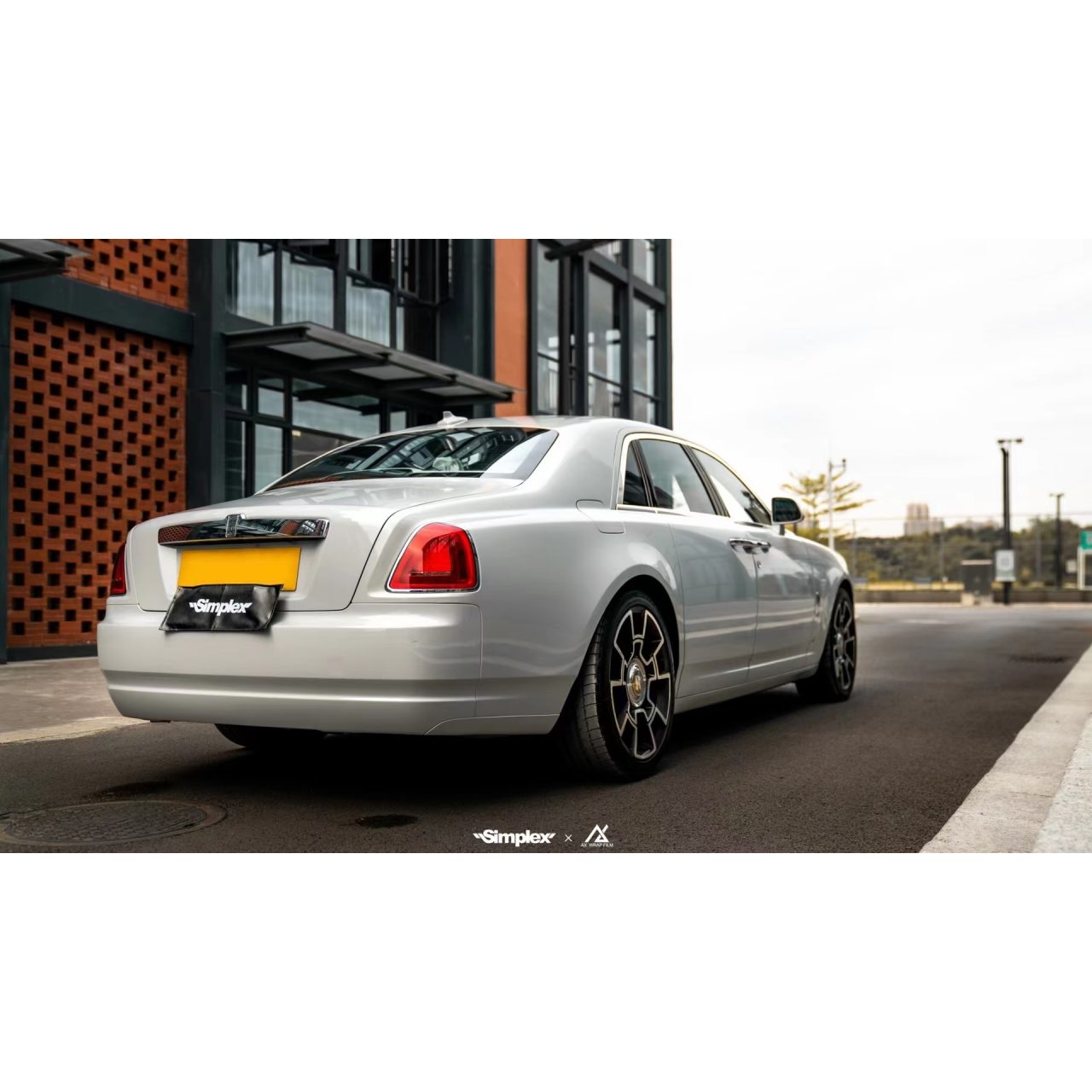 AX WRAP FILM ULTRA GLOSS VOLCANIC GRAY - MÀU TRO NÚI LỬA SIÊU BÓNG - Hình 3