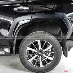 Ốp cua lốp Mitsubishi Pajero Sport - Ảnh nhỏ 1
