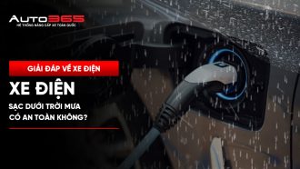 Sạc xe điện dưới trời mưa có an toàn không?
