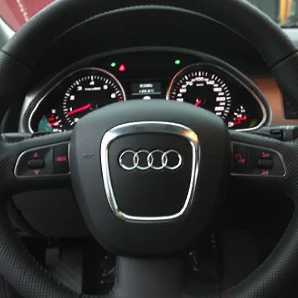 Lẫy chuyển số vô lăng xe hơi Audi