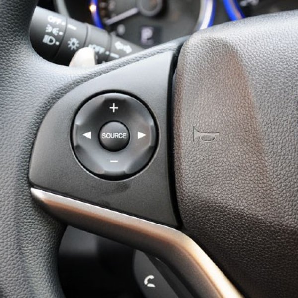 Lẫy chuyển số vô lăng xe hơi Ford