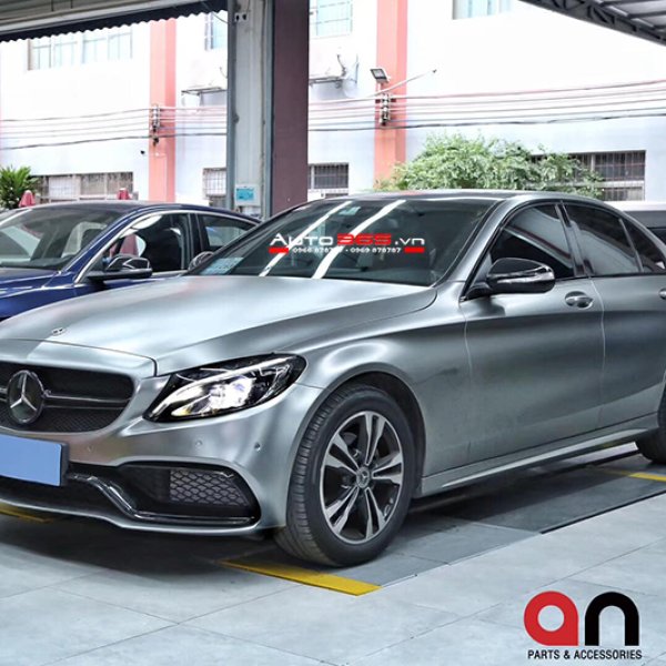 Nâng cấp body kit C63 AMG cho Mercedes C class