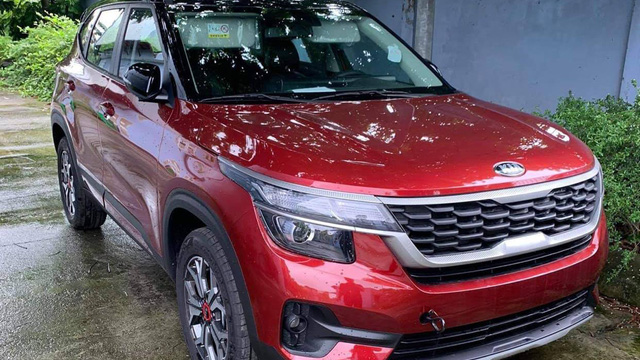 KIA Seltos bản Deluxe với màn hình audio “có như không”