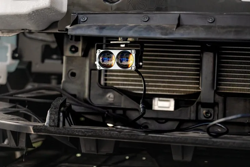 Kia Sedona Do Den Tro Sang Titan Moto M20 Ultra 5