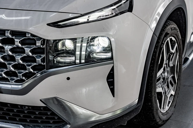 Hyundai Santafe Do Den Tro Sang Titan Moto M20 Ultra 4