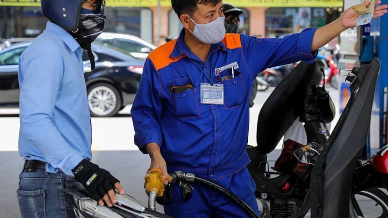 Đổ nhầm xăng có ảnh hưởng gì cho xe không?