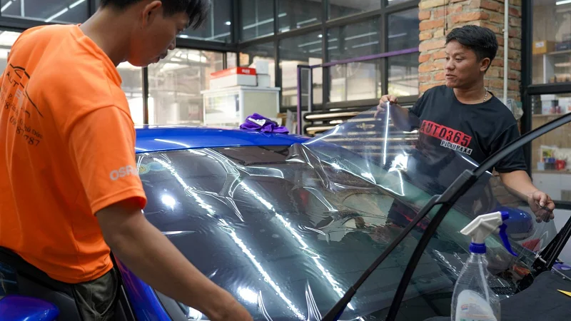 BMW 520I lột xác ngoạn mục với dán Wrap thay đổi màu sơn xe
