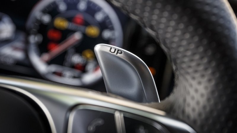 Lắp lẫy chuyển số trên vô lăng để làm gì tại Garage uy tín Auto365