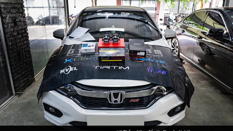 Độ đèn Laser Tirtim Tls350 - tăng sáng cực đã cho Honda City