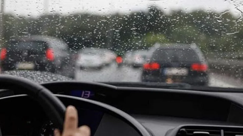 NHỮNG TÌNH HUỐNG BẤT NGỜ KHI LÁI Ô TÔ VÀ CÁCH XỬ LÝ