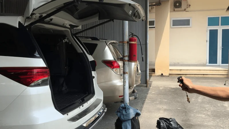 CỐP ĐIỆN LÀ GÌ? CÓ NÊN LẮP CỐP ĐIỆN CHO Ô TÔ HAY KHÔNG