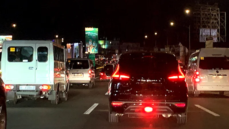 NHỮNG HIỂM HỌA KHÓ LƯỜNG KHI LÁI XE DƯỚI MƯA