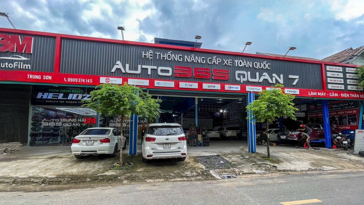 Dan Phim Cach Nhiet O To Chinh Hang Tai Thanh Pho Ho Chi Minh 8