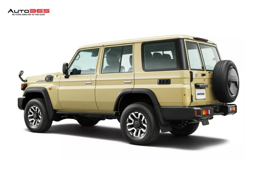 Toyota Land Cruiser Tich Hop Nhieu Tinh Nang Hien Dai
