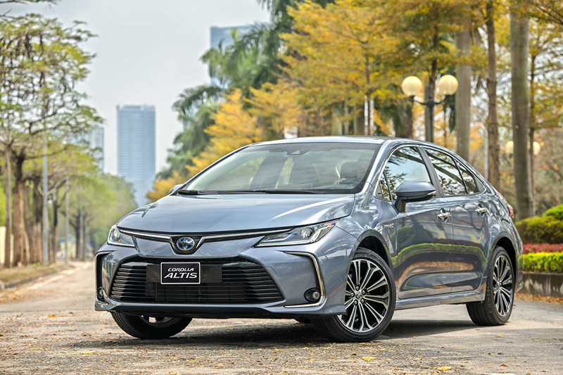 Toyota Corolla Cross 1.8 HEV (4,5 lít/100 km)