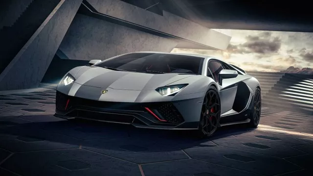 LAMBORGHINI HÉ LỘ SIÊU XE HYBRID RA MẮT TRONG NĂM 2023