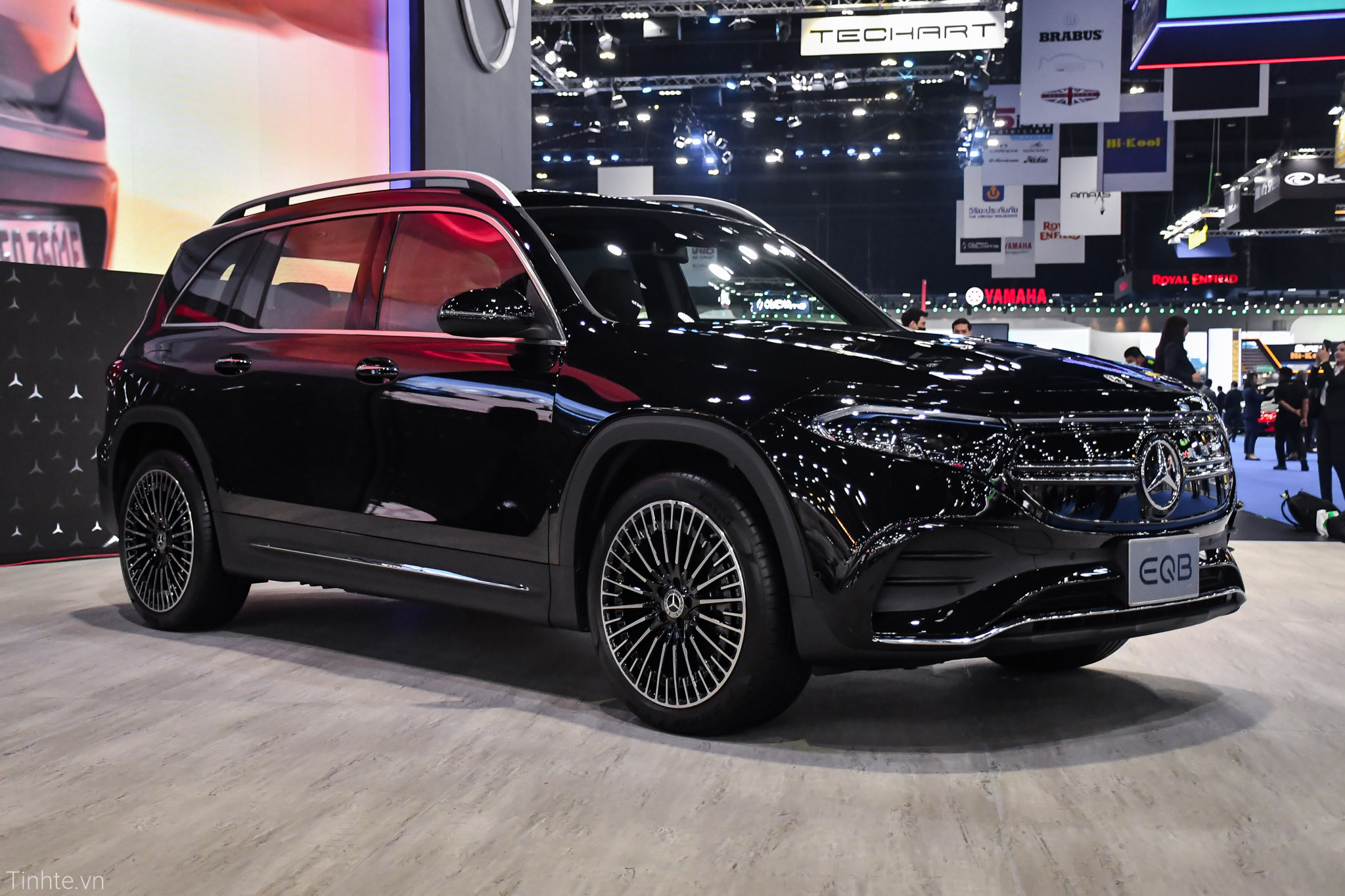 EQE SUV 2