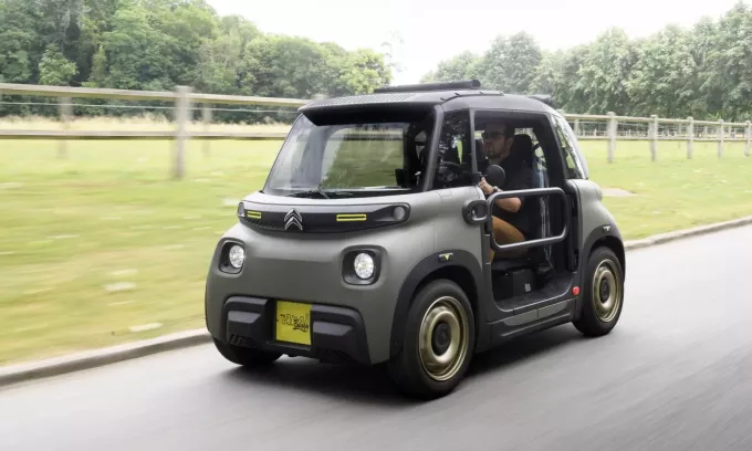ÔTÔ ĐIỆN MINI KHÔNG CỬA BÁN HẾT HÀNG TRONG 10 GIỜ