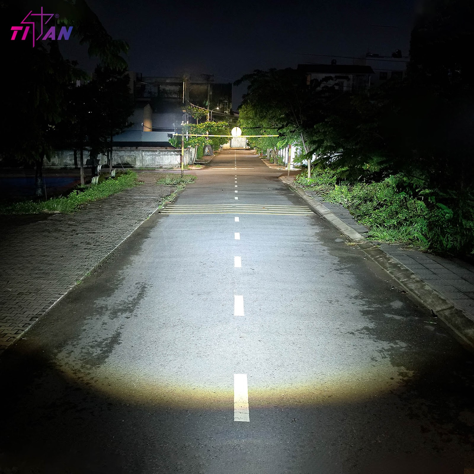 Bi-LED-Titan-Platinum-Pro-2023-cos.jpg
