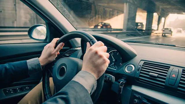 BÌNH XĂNG Ô TÔ CÓ NƯỚC CẦN XỬ LÝ NHƯ NÀO CHO AN TOÀN 