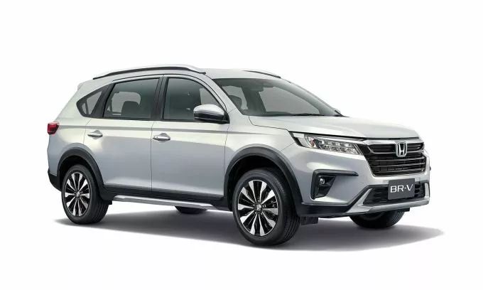 LOẠT ÔTÔ RA MẮT KHÁCH VIỆT THÁNG 7