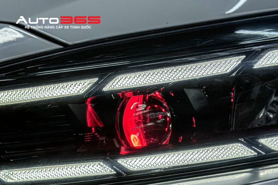 Lap-dat-Bi-Laser-X-Light-X6-Pro-mang-lai-anh-sang-manh.jpg