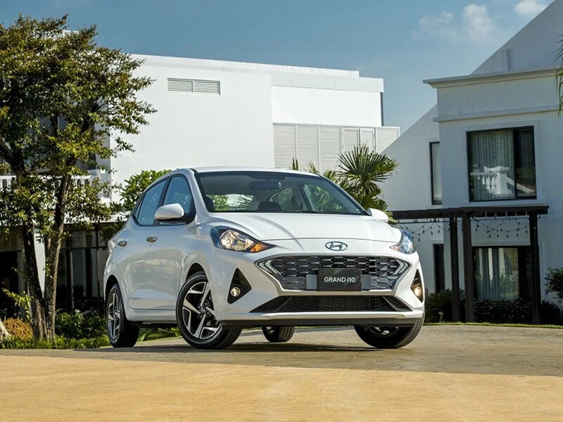 do-den-hyundai-i10-12.jpg
