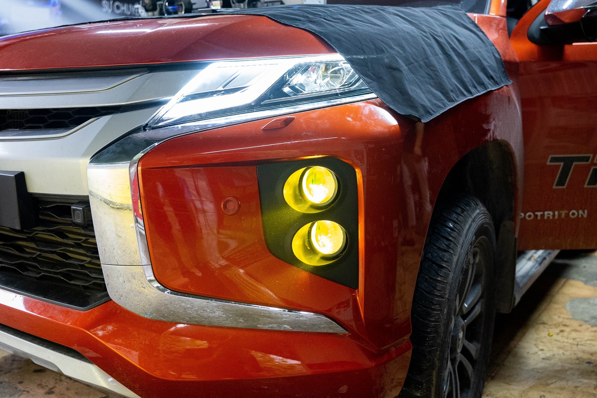 Do Den Mitsubishi Triton 16