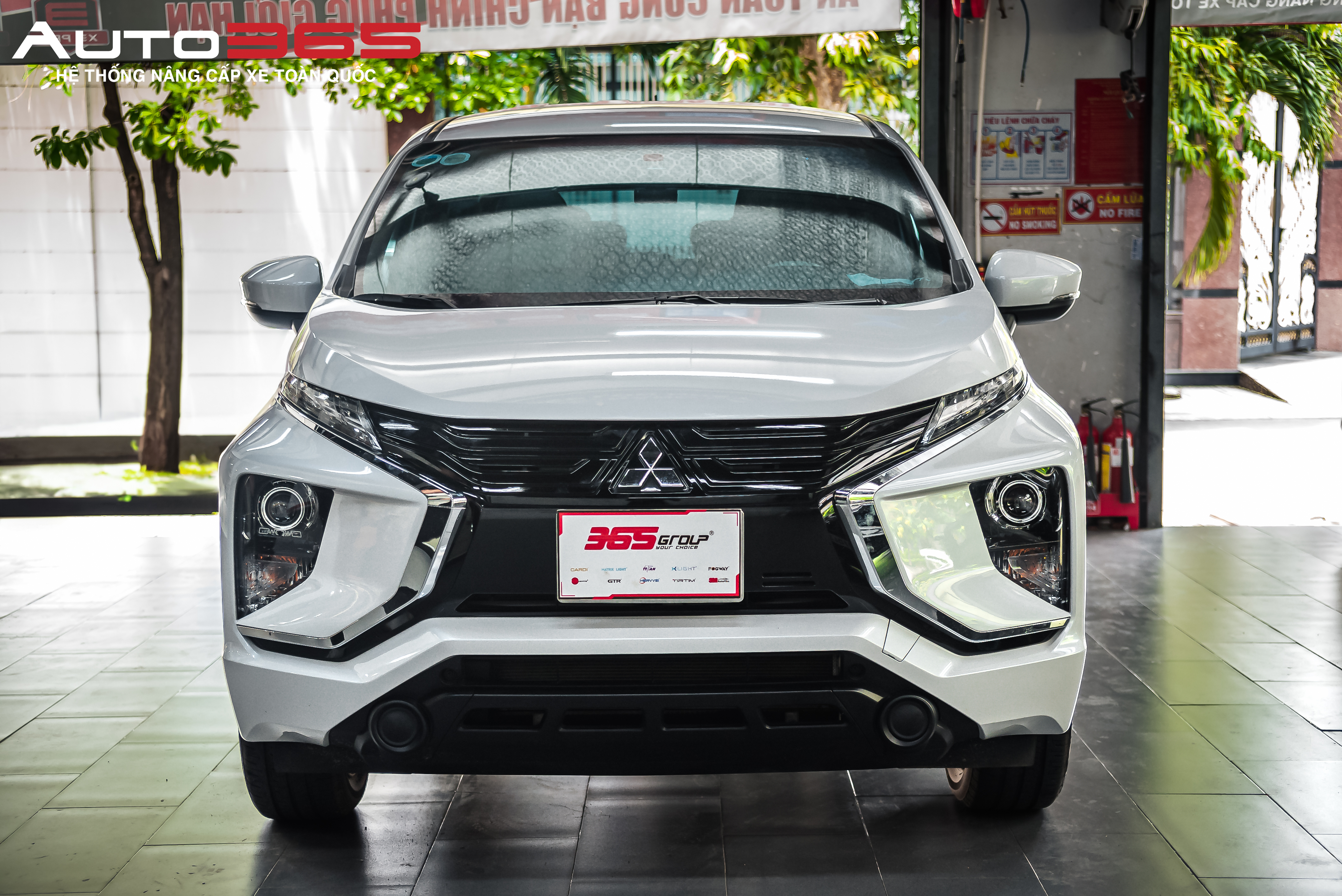 Mitsubishi Xpander độ đèn Bi LED Titan Gold 2.0
