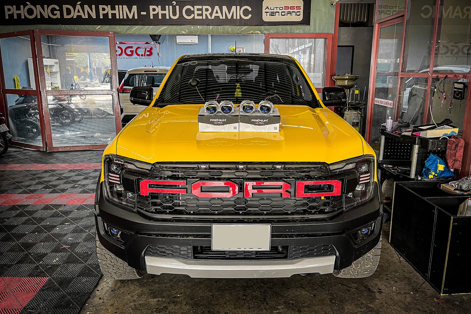 do-den-pha-cho-ford-ranger-30.jpg