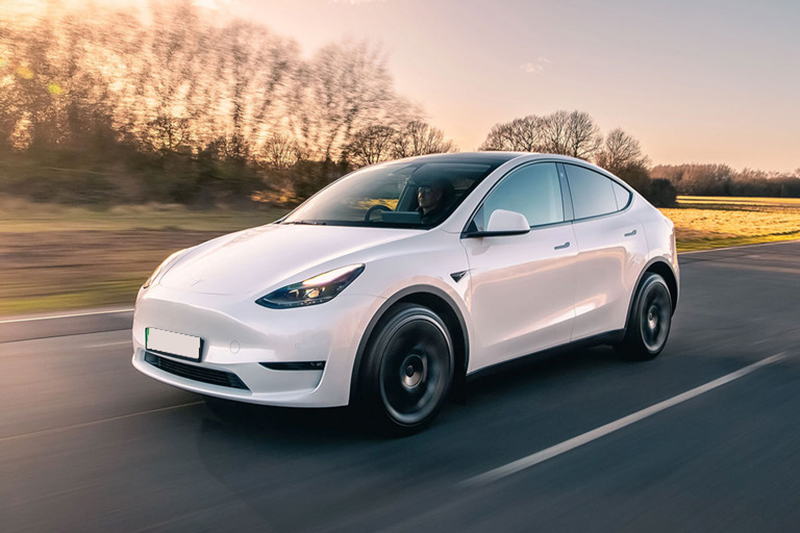 Tesla Model Y 1