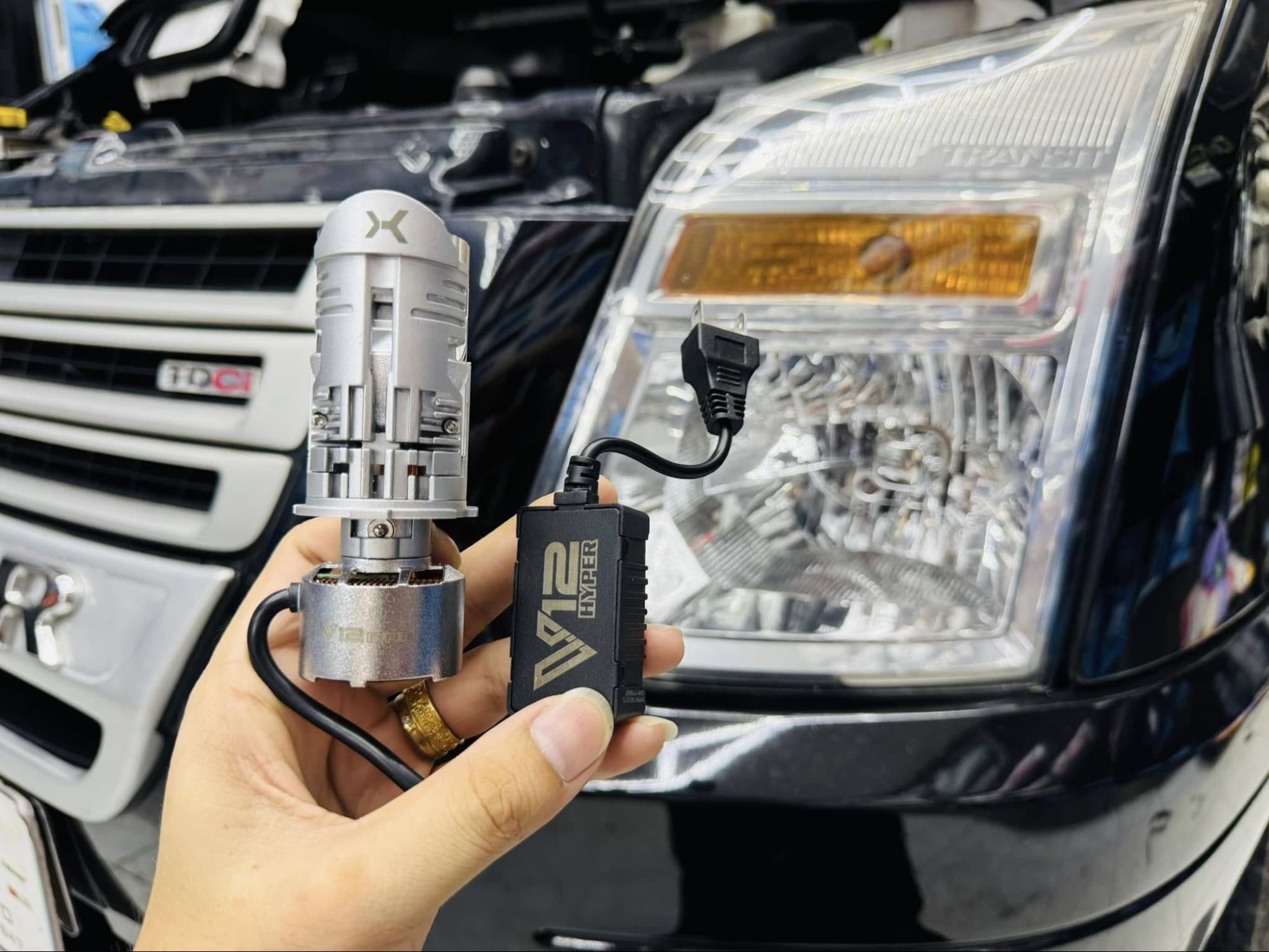 Hinh Anh Xe Lap Bi Led Mini X Light V12 Hyper 12